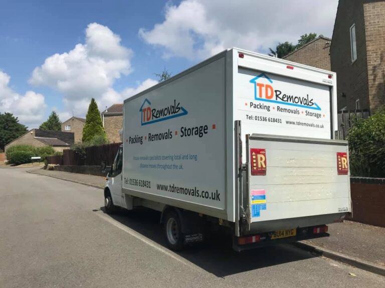 farnborough to corby house removal