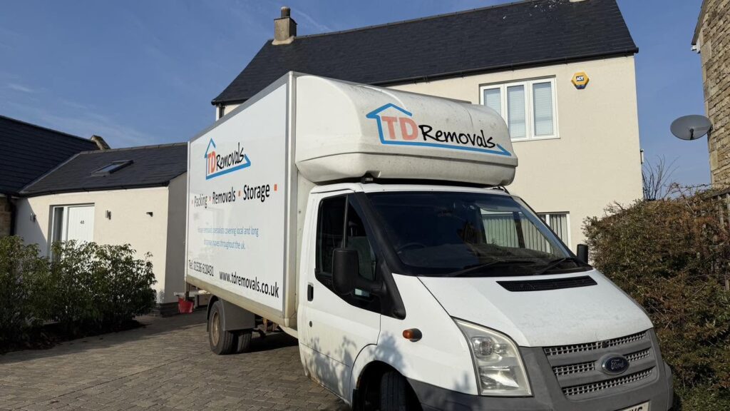 great oakley corby to ketton house removal