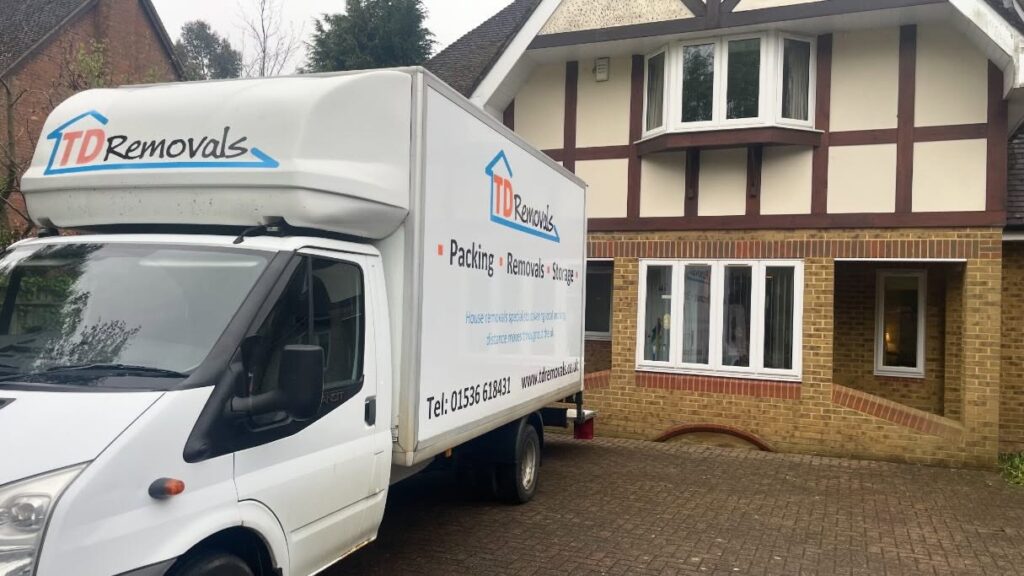 beaconsfield, buckinghamshire to market harborough house removal